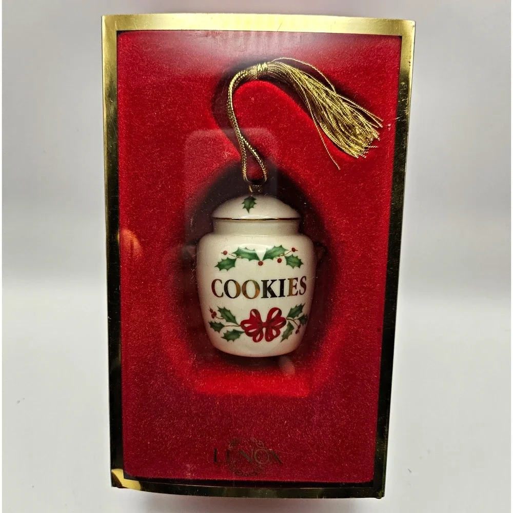 Lenox Porcelain Hanging Jar Ornament, White/Gold Holly Christmas #6119077